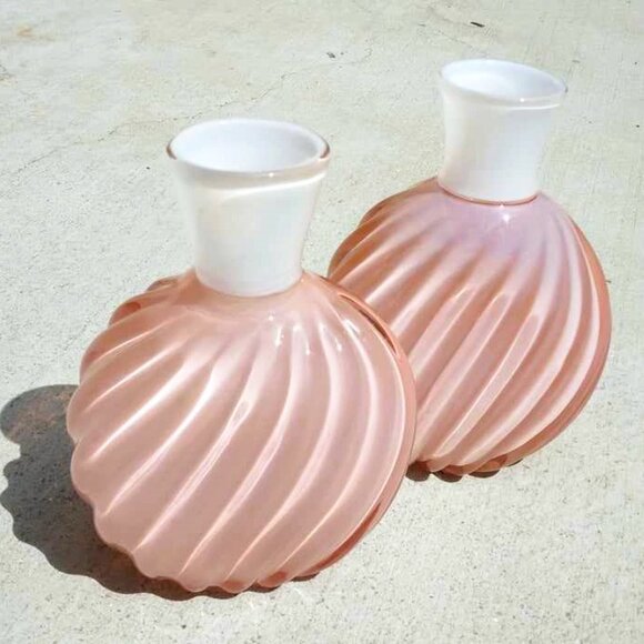 2 Larry Laslo for Mikasa Pink Ribbed Opal White topped Art Glass Vases - Picture 2 of 11